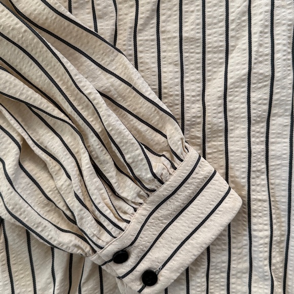 Topshop textured stripe button down size 6 - Picture 4 of 4